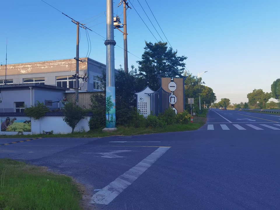 一门闸地方区域指示牌影响交通